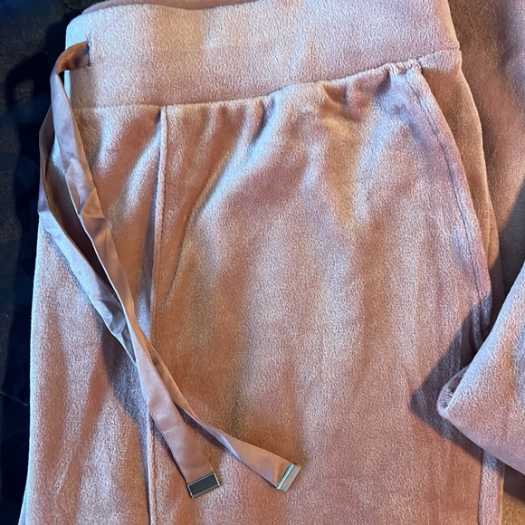 Soma Weekend Two Piece Velour Set Sz Small S top jogger pants - Picture 3 of 4